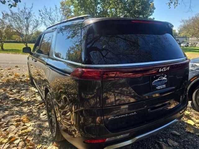 Черный Киа Карнивал, объемом двигателя 0 л и пробегом 56 тыс. км за 38300 $, фото 3 на Automoto.ua