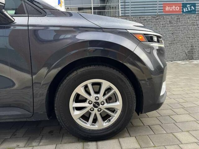 Коричневый Киа Карнивал, объемом двигателя 3.47 л и пробегом 39 тыс. км за 26500 $, фото 3 на Automoto.ua