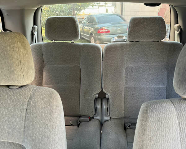 Красный Киа Карнивал, объемом двигателя 2.9 л и пробегом 250 тыс. км за 6000 $, фото 17 на Automoto.ua