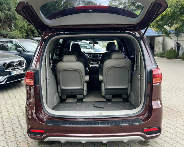 Красный Киа Карнивал, объемом двигателя 2.2 л и пробегом 118 тыс. км за 22500 $, фото 9 на Automoto.ua