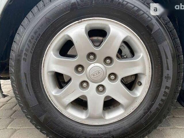 Киа Карнивал, объемом двигателя 2.9 л и пробегом 161 тыс. км за 7300 $, фото 19 на Automoto.ua