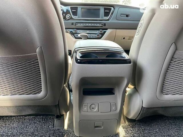 Киа Карнивал 2019 в Киеве на Automoto.ua Киа Карнивал, объемом двигателя 2.2 л и пробегом 90 тыс. км за 31000 $, фото 12 на Automoto.ua