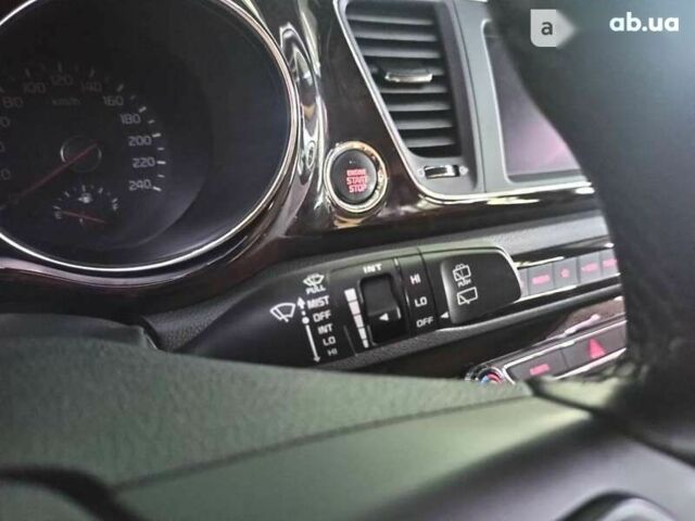 Кіа Карнівал, об'ємом двигуна 2.2 л та пробігом 144 тис. км за 31000 $, фото 20 на Automoto.ua
