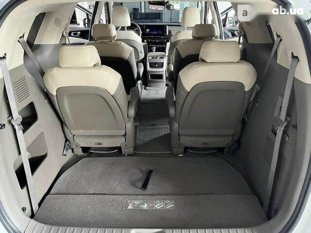Киа Карнивал, объемом двигателя 2.2 л и пробегом 100 тыс. км за 43000 $, фото 16 на Automoto.ua
