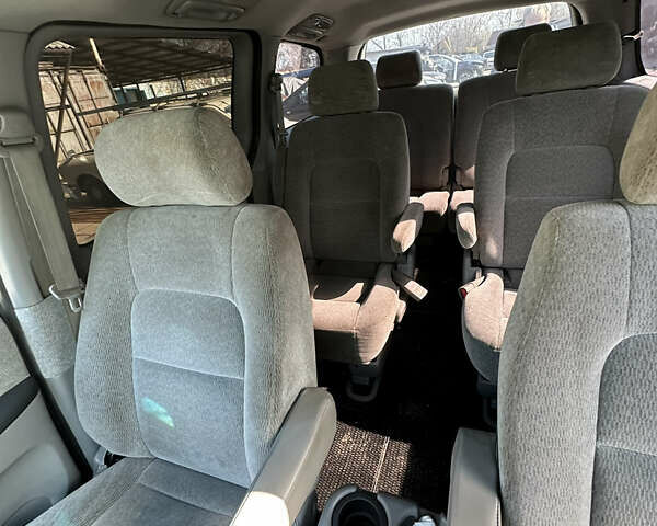 Киа Карнивал, объемом двигателя 2.9 л и пробегом 361 тыс. км за 4850 $, фото 4 на Automoto.ua