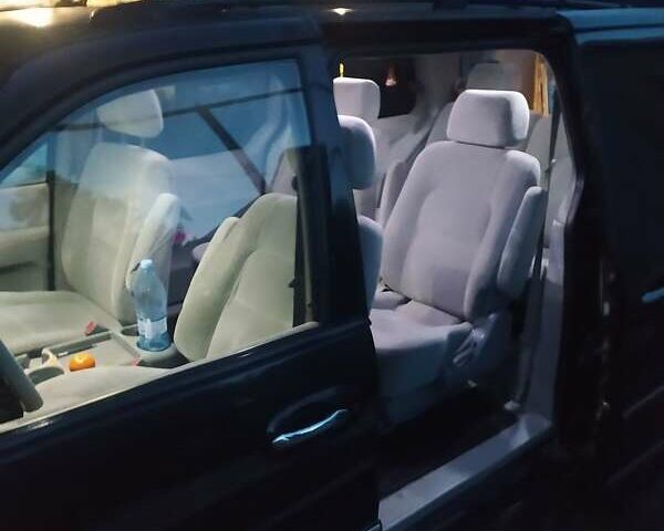 Киа Карнивал, объемом двигателя 2.9 л и пробегом 247 тыс. км за 4500 $, фото 16 на Automoto.ua
