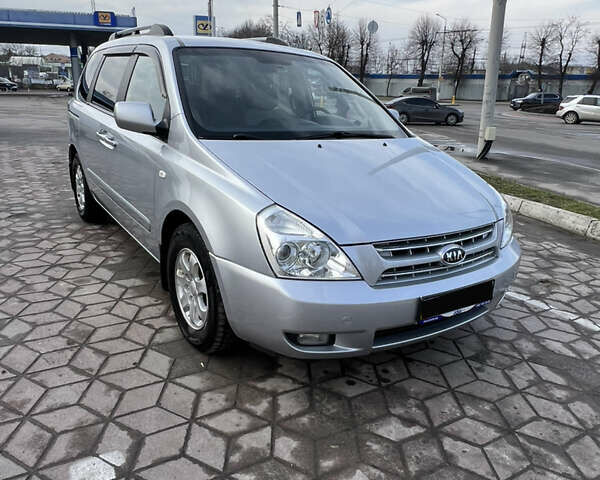 Киа Карнивал, объемом двигателя 2.9 л и пробегом 136 тыс. км за 10500 $, фото 3 на Automoto.ua