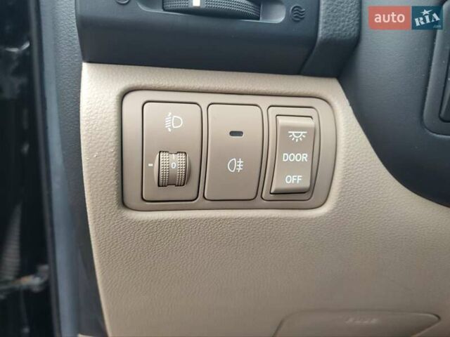 Киа Карнивал, объемом двигателя 2.2 л и пробегом 161 тыс. км за 10699 $, фото 39 на Automoto.ua