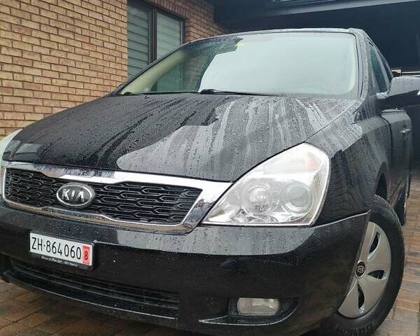 Киа Карнивал, объемом двигателя 2.2 л и пробегом 161 тыс. км за 10699 $, фото 2 на Automoto.ua