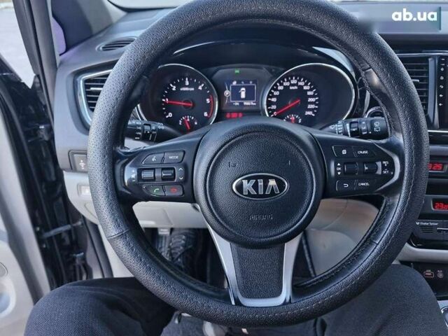 Киа Карнивал, объемом двигателя 2.2 л и пробегом 279 тыс. км за 16999 $, фото 19 на Automoto.ua