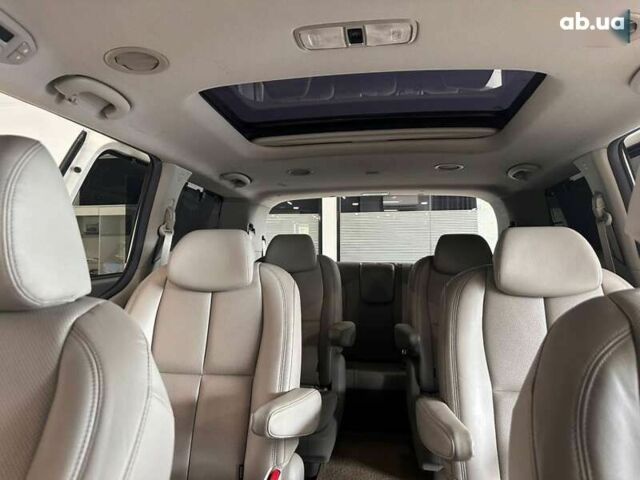 Киа Карнивал, объемом двигателя 2.2 л и пробегом 220 тыс. км за 21900 $, фото 21 на Automoto.ua