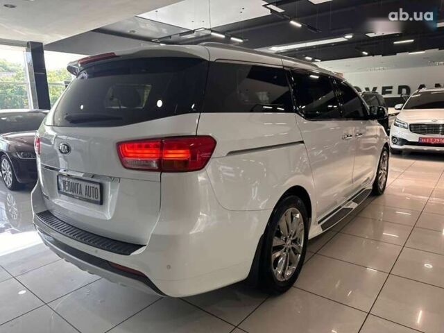 Киа Карнивал, объемом двигателя 2.2 л и пробегом 220 тыс. км за 21900 $, фото 3 на Automoto.ua