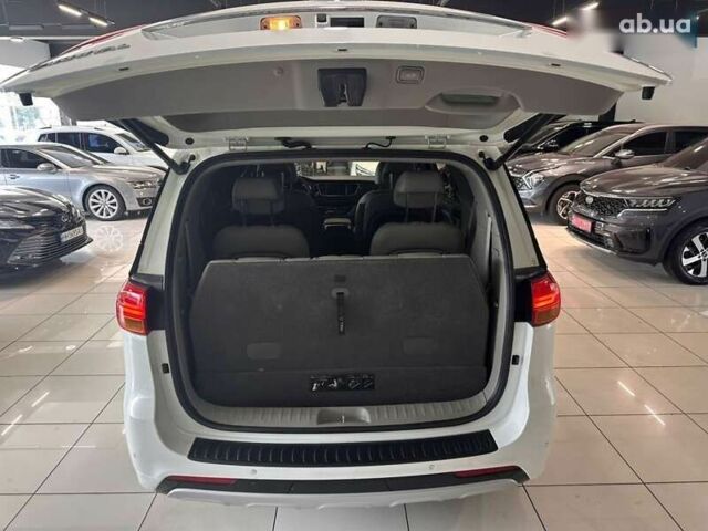 Киа Карнивал, объемом двигателя 2.2 л и пробегом 220 тыс. км за 21900 $, фото 8 на Automoto.ua