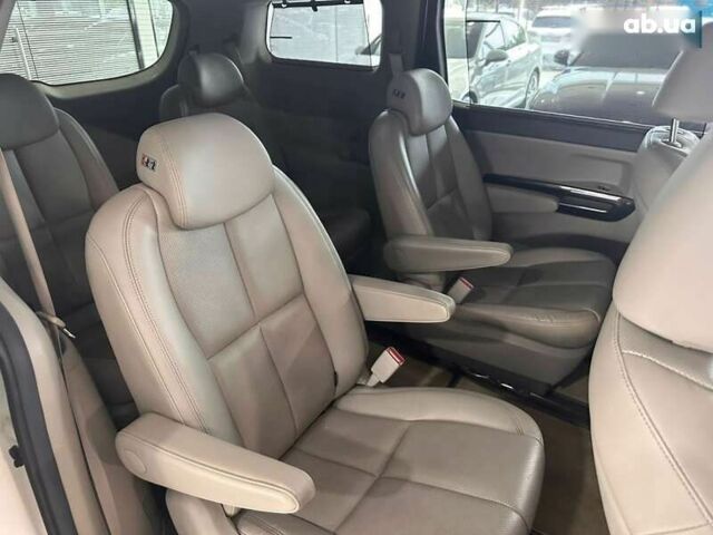Киа Карнивал, объемом двигателя 2.2 л и пробегом 220 тыс. км за 21900 $, фото 22 на Automoto.ua