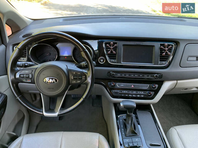 Киа Карнивал, объемом двигателя 2.2 л и пробегом 200 тыс. км за 21500 $, фото 9 на Automoto.ua