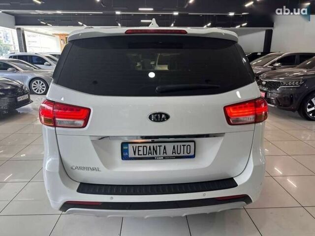 Киа Карнивал, объемом двигателя 2.2 л и пробегом 220 тыс. км за 21900 $, фото 4 на Automoto.ua