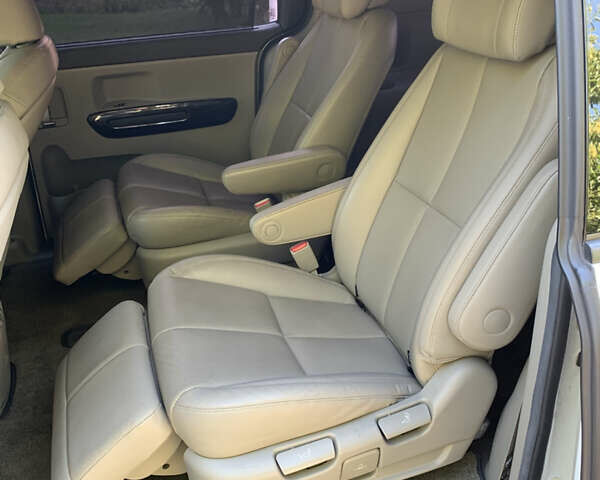 Киа Карнивал, объемом двигателя 2.2 л и пробегом 200 тыс. км за 21500 $, фото 21 на Automoto.ua