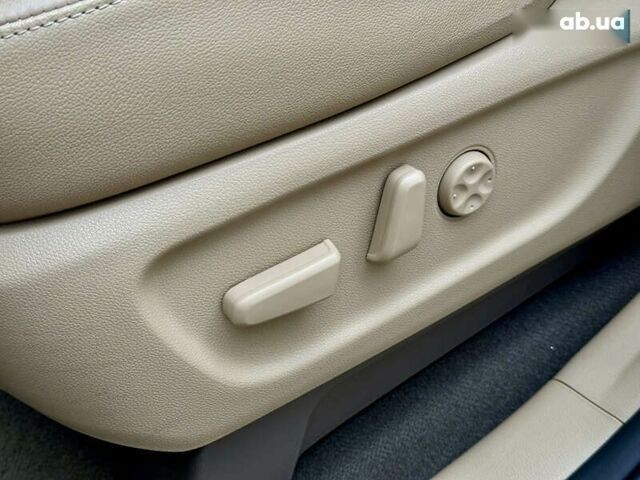 Киа Карнивал, объемом двигателя 2.2 л и пробегом 179 тыс. км за 19900 $, фото 20 на Automoto.ua