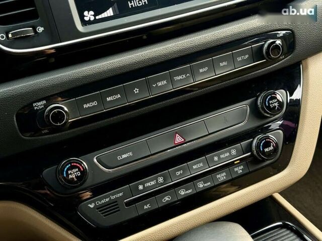 Киа Карнивал, объемом двигателя 2.2 л и пробегом 179 тыс. км за 19900 $, фото 27 на Automoto.ua