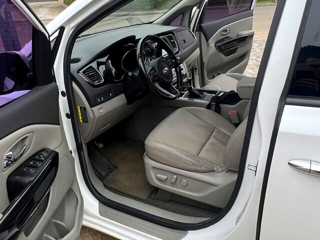 Кіа Карнівал, об'ємом двигуна 22 л та пробігом 105 тис. км за 23500 $, фото 8 на Automoto.ua