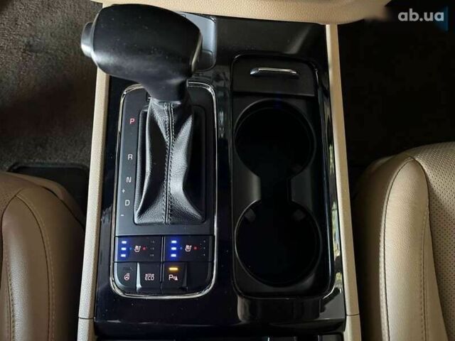 Киа Карнивал, объемом двигателя 2.2 л и пробегом 179 тыс. км за 23500 $, фото 16 на Automoto.ua