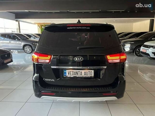 Киа Карнивал, объемом двигателя 2.2 л и пробегом 179 тыс. км за 23500 $, фото 6 на Automoto.ua