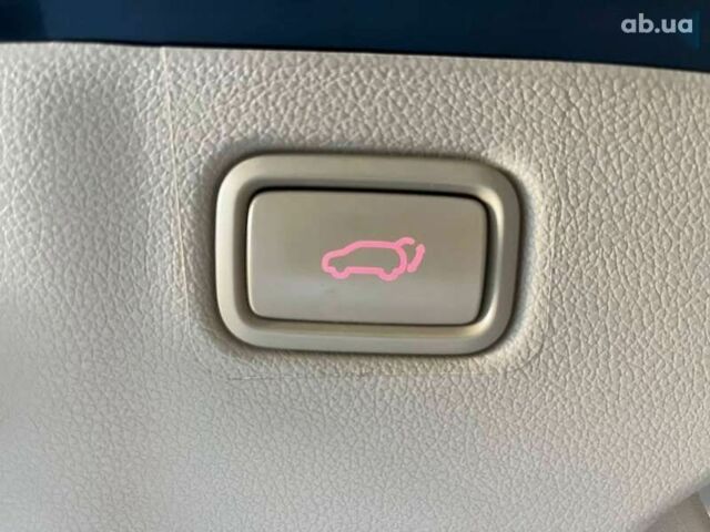 Киа Карнивал, объемом двигателя 2.2 л и пробегом 179 тыс. км за 23500 $, фото 10 на Automoto.ua