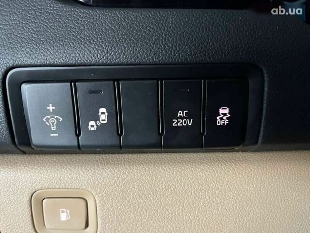 Киа Карнивал, объемом двигателя 2.2 л и пробегом 179 тыс. км за 23500 $, фото 12 на Automoto.ua