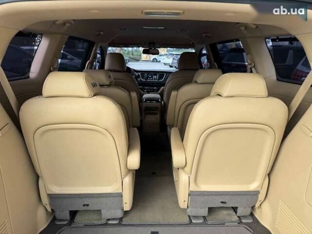 Киа Карнивал, объемом двигателя 2.2 л и пробегом 41 тыс. км за 30500 $, фото 24 на Automoto.ua