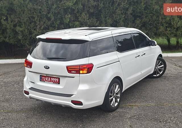 Киа Карнивал, объемом двигателя 2.2 л и пробегом 134 тыс. км за 28900 $, фото 7 на Automoto.ua