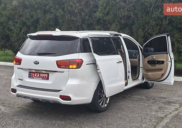 Киа Карнивал, объемом двигателя 2.2 л и пробегом 134 тыс. км за 28900 $, фото 8 на Automoto.ua