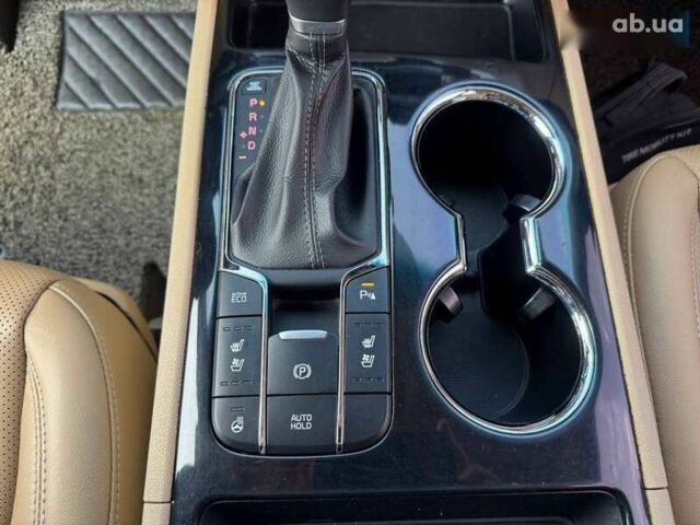 Киа Карнивал 2019 в Киеве на Automoto.ua Киа Карнивал, объемом двигателя 2.2 л и пробегом 140 тыс. км за 25900 $, фото 18 на Automoto.ua