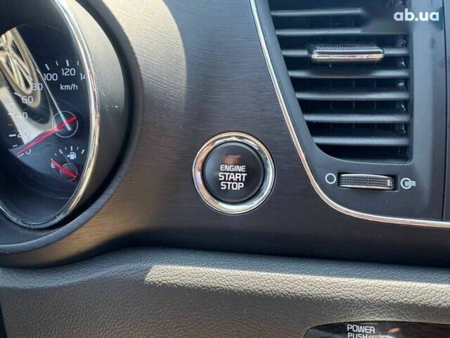 Киа Карнивал, объемом двигателя 2.2 л и пробегом 71 тыс. км за 26500 $, фото 11 на Automoto.ua