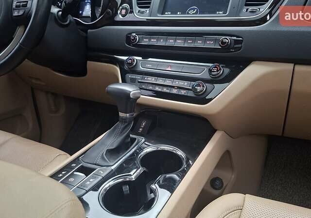 Киа Карнивал, объемом двигателя 2.2 л и пробегом 134 тыс. км за 28900 $, фото 25 на Automoto.ua