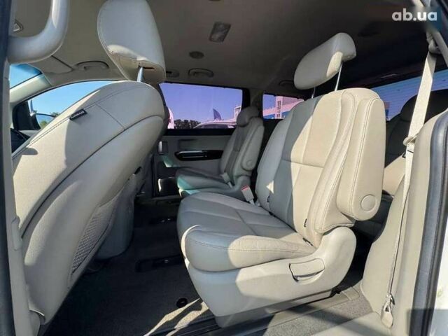 Киа Карнивал, объемом двигателя 2.2 л и пробегом 77 тыс. км за 30500 $, фото 13 на Automoto.ua