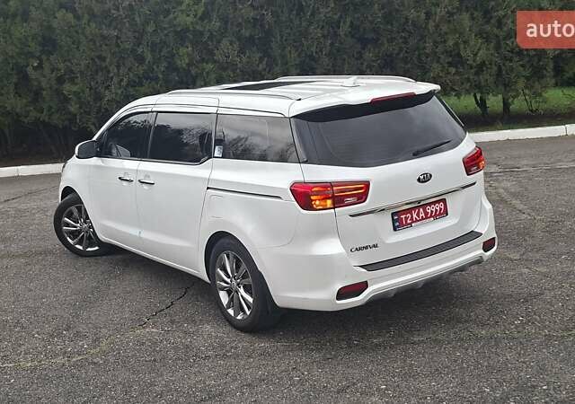 Киа Карнивал, объемом двигателя 2.2 л и пробегом 134 тыс. км за 28900 $, фото 6 на Automoto.ua