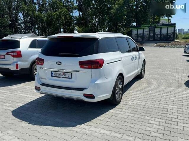 Киа Карнивал, объемом двигателя 2.2 л и пробегом 71 тыс. км за 26500 $, фото 4 на Automoto.ua