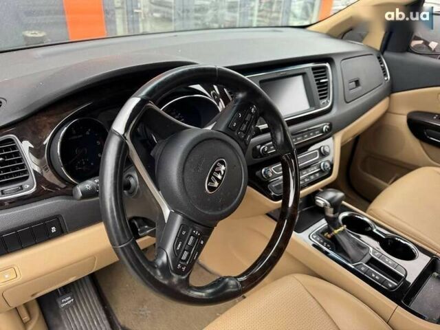 Кіа Карнівал, об'ємом двигуна 2.2 л та пробігом 77 тис. км за 19000 $, фото 10 на Automoto.ua