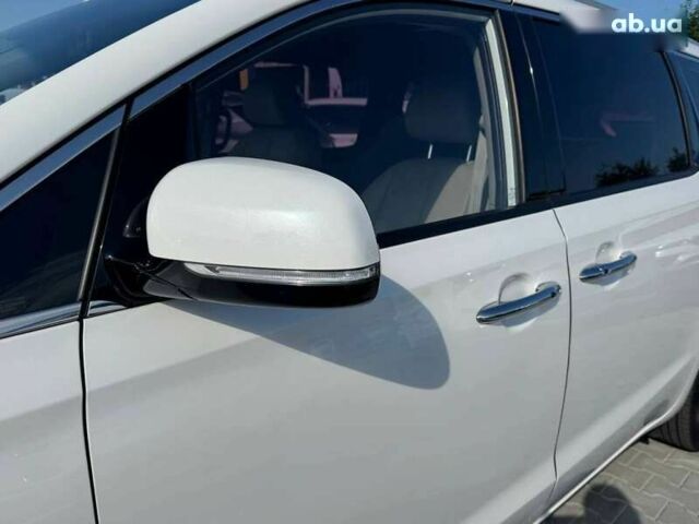Киа Карнивал, объемом двигателя 2.2 л и пробегом 77 тыс. км за 30500 $, фото 3 на Automoto.ua