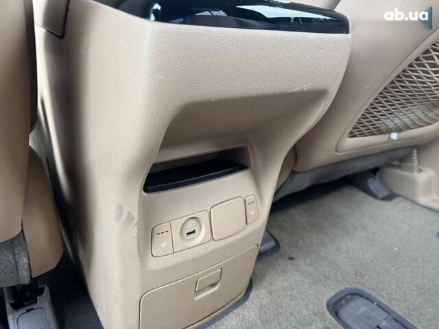 Кіа Карнівал, об'ємом двигуна 2.2 л та пробігом 77 тис. км за 19000 $, фото 13 на Automoto.ua