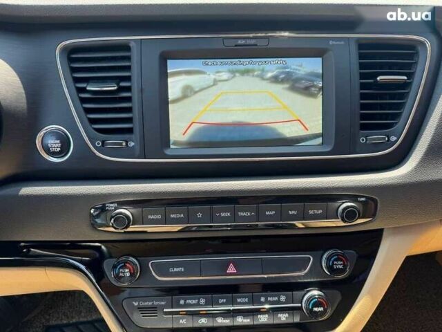 Киа Карнивал, объемом двигателя 2.2 л и пробегом 71 тыс. км за 26500 $, фото 13 на Automoto.ua