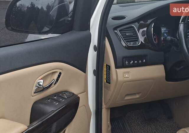 Киа Карнивал, объемом двигателя 2.2 л и пробегом 134 тыс. км за 28900 $, фото 51 на Automoto.ua
