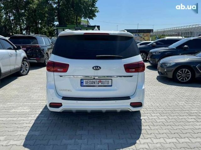 Киа Карнивал, объемом двигателя 2.2 л и пробегом 71 тыс. км за 26500 $, фото 5 на Automoto.ua