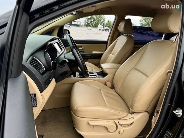 Киа Карнивал, объемом двигателя 2.2 л и пробегом 78 тыс. км за 25500 $, фото 19 на Automoto.ua