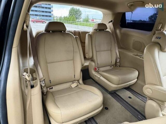 Киа Карнивал, объемом двигателя 2.2 л и пробегом 78 тыс. км за 25500 $, фото 23 на Automoto.ua