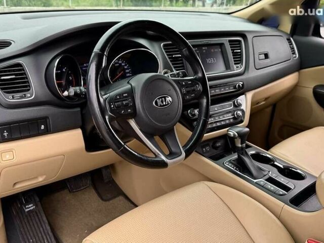 Киа Карнивал, объемом двигателя 2.2 л и пробегом 78 тыс. км за 25500 $, фото 17 на Automoto.ua