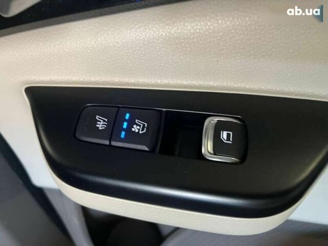Кіа Карнівал, об'ємом двигуна 2.2 л та пробігом 70 тис. км за 42500 $, фото 24 на Automoto.ua