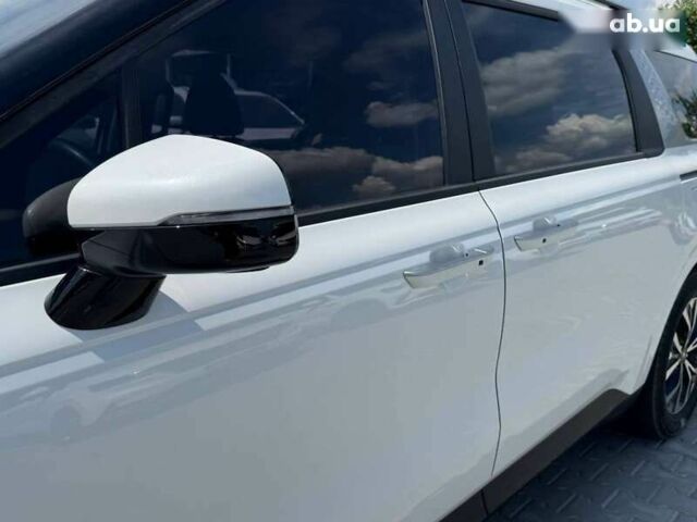 Киа Карнивал, объемом двигателя 2.2 л и пробегом 42 тыс. км за 41900 $, фото 6 на Automoto.ua