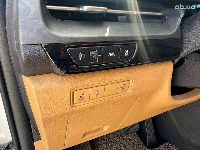 Киа Карнивал, объемом двигателя 2.2 л и пробегом 42 тыс. км за 41900 $, фото 8 на Automoto.ua