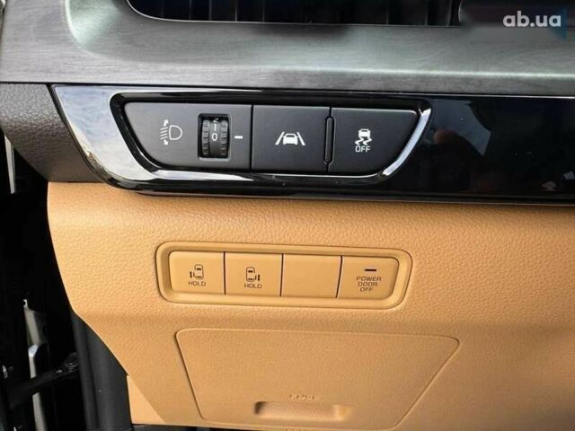 Киа Карнивал, объемом двигателя 2.2 л и пробегом 94 тыс. км за 37500 $, фото 10 на Automoto.ua